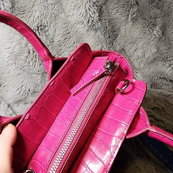Like new small neon pink Zara purse - Picture 7 of 12